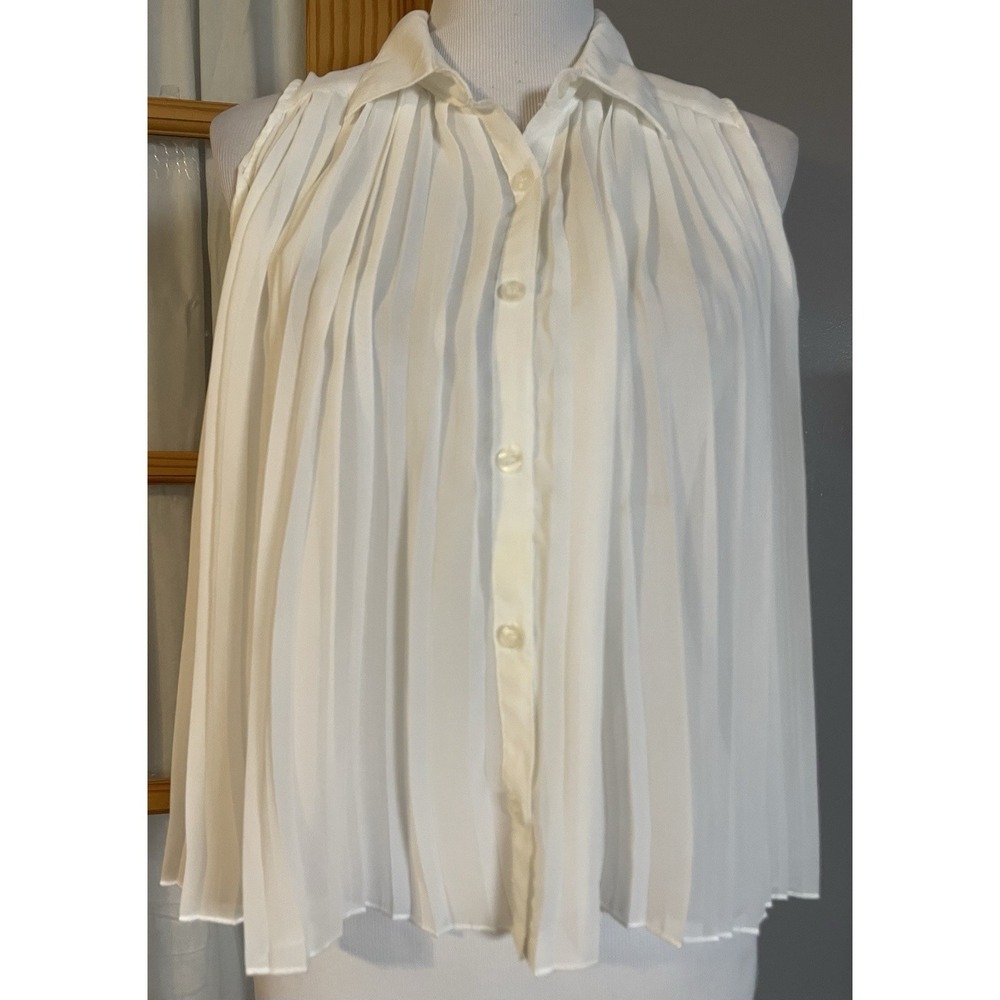 Antilia Femme Pleated Chiffon Blouse Sz M White Collared Coastal Beach Modern
